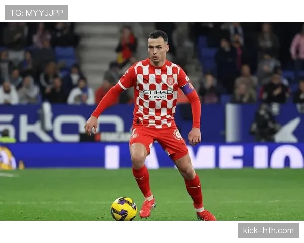 卡马文加比赛风格进化：从防守中场到全能悍将