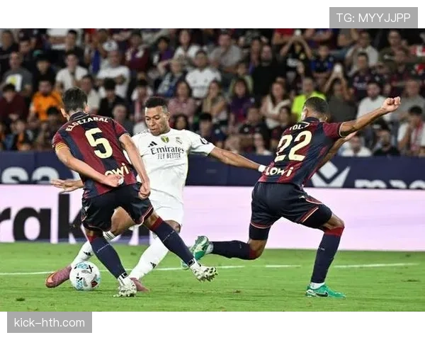 皇马亚洲巡回赛状态回升,巨星闪耀点燃激情荣耀盛宴 皇马亚洲巡回赛状态回升,巨星闪耀点燃激情荣耀盛宴